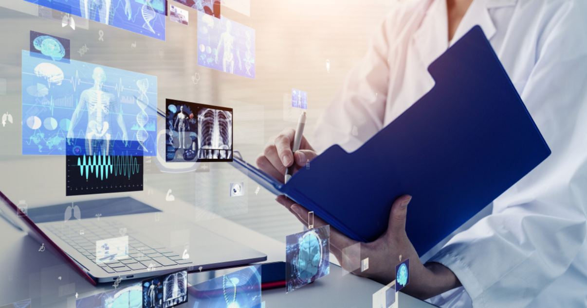 Concepto de tecnología RPA en la industria médica implementado a registros médicos electrónicos